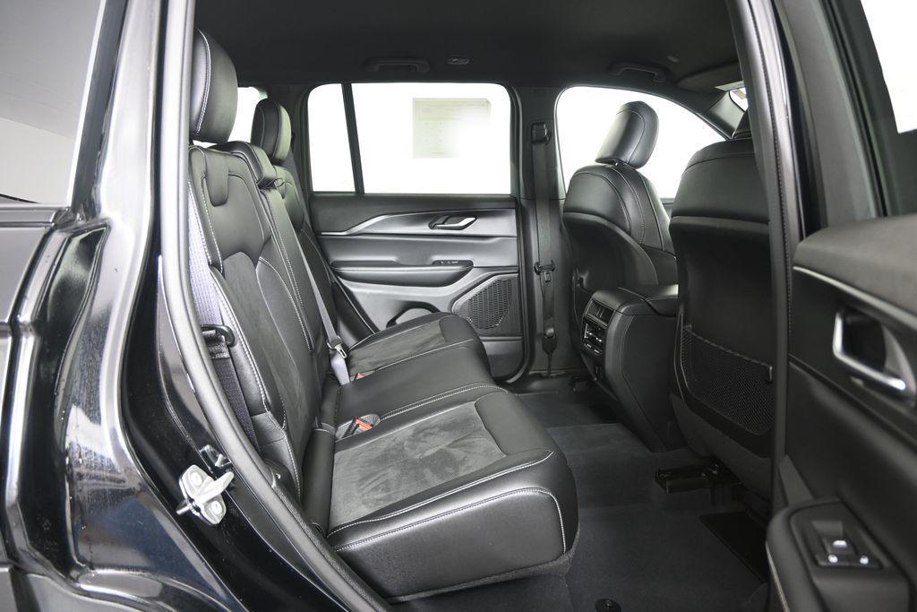 used 2023 Jeep Grand Cherokee car, priced at $33,599