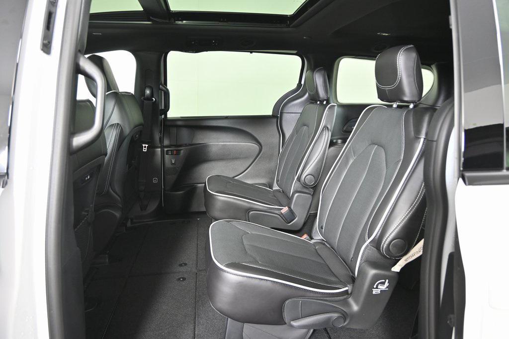 new 2026 Chrysler Pacifica car, priced at $48,299