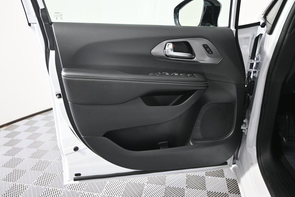 new 2026 Chrysler Pacifica car, priced at $42,999