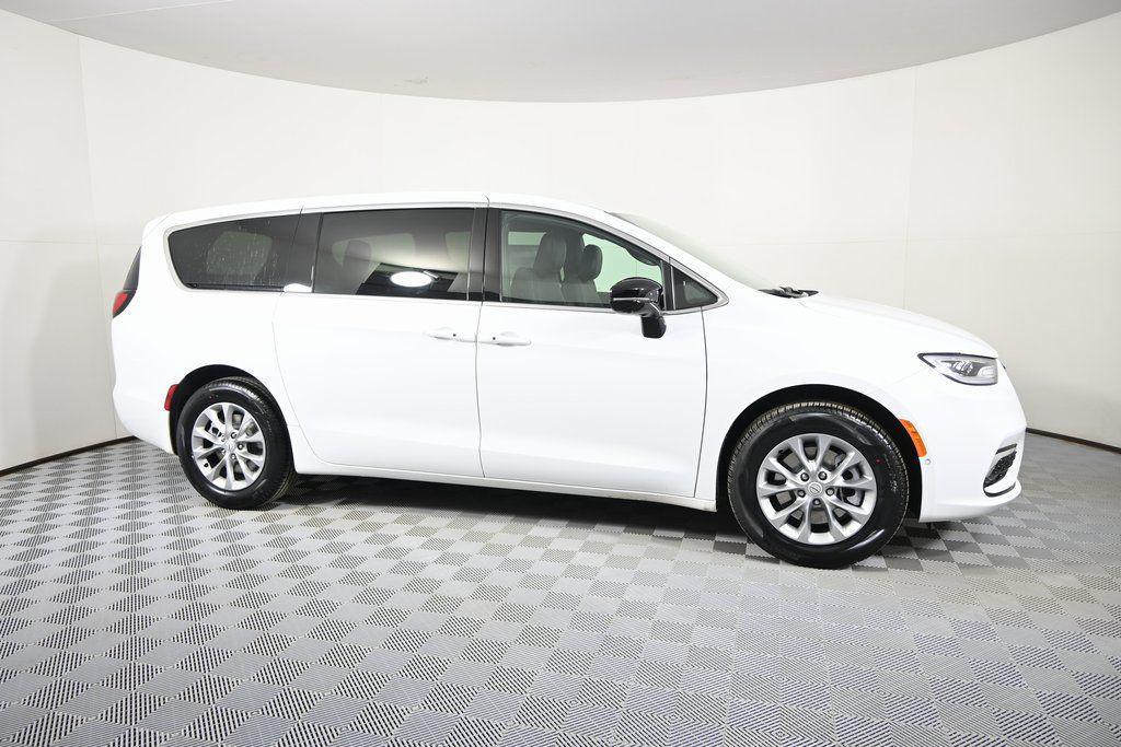 new 2026 Chrysler Pacifica car, priced at $43,099
