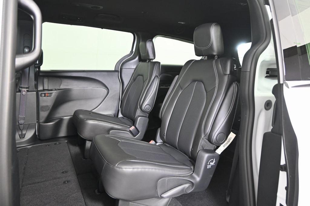 new 2026 Chrysler Pacifica car, priced at $42,999