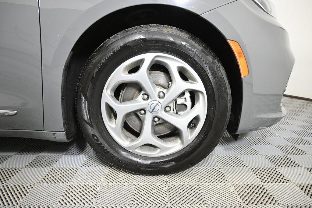 used 2023 Chrysler Pacifica car, priced at $28,899