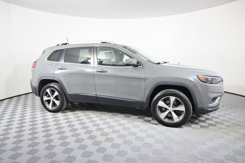 used 2020 Jeep Cherokee car, priced at $15,995