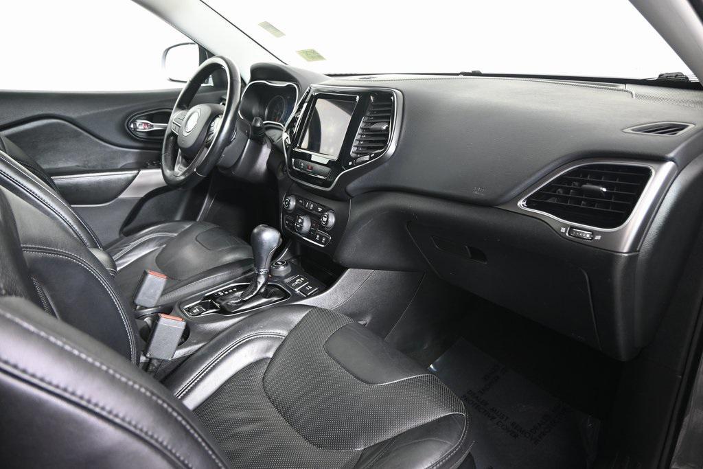 used 2020 Jeep Cherokee car, priced at $15,995