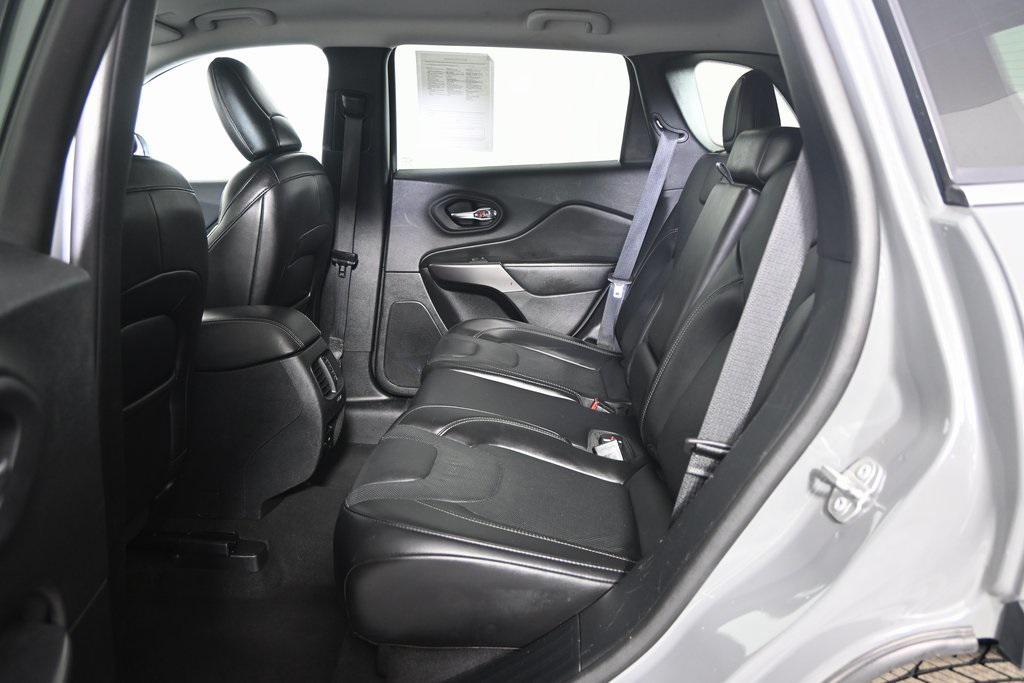 used 2020 Jeep Cherokee car, priced at $15,995