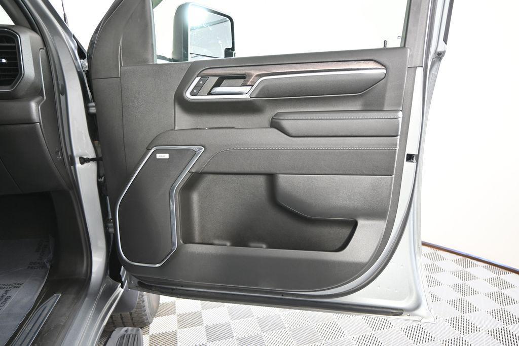 used 2024 Chevrolet Silverado 3500 car, priced at $61,349
