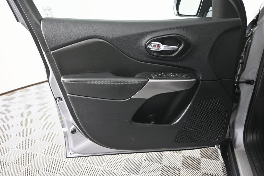 used 2022 Jeep Cherokee car, priced at $19,299