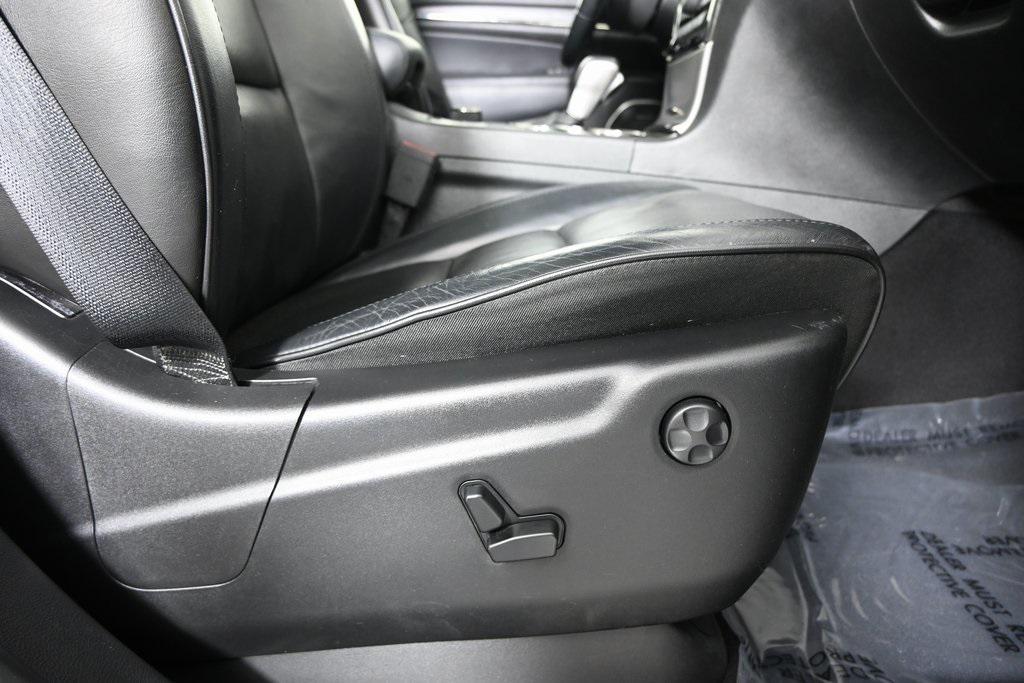 used 2020 Jeep Grand Cherokee car, priced at $24,795