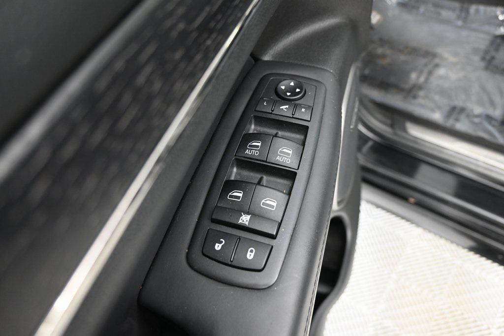 used 2020 Jeep Grand Cherokee car, priced at $24,795