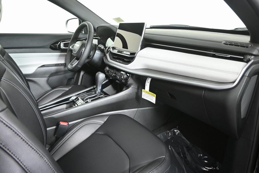 new 2026 Jeep Compass car, priced at $28,299