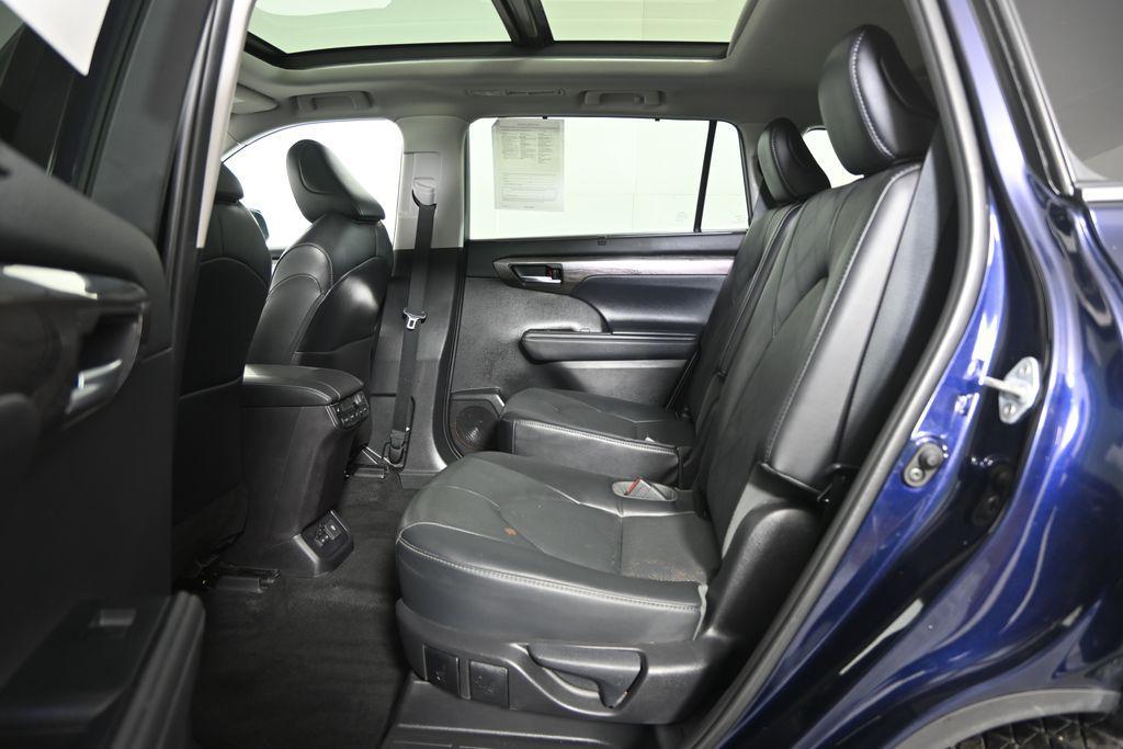 used 2022 Toyota Highlander car, priced at $39,190