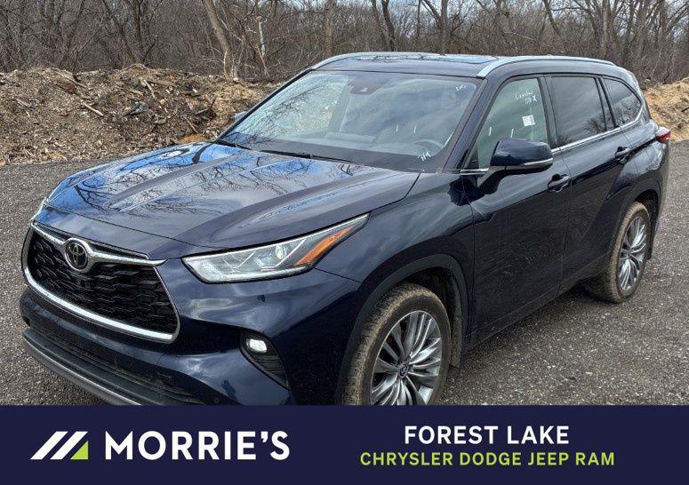 used 2022 Toyota Highlander car, priced at $40,590
