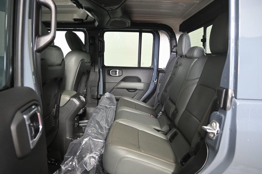 new 2026 Jeep Gladiator car, priced at $54,399