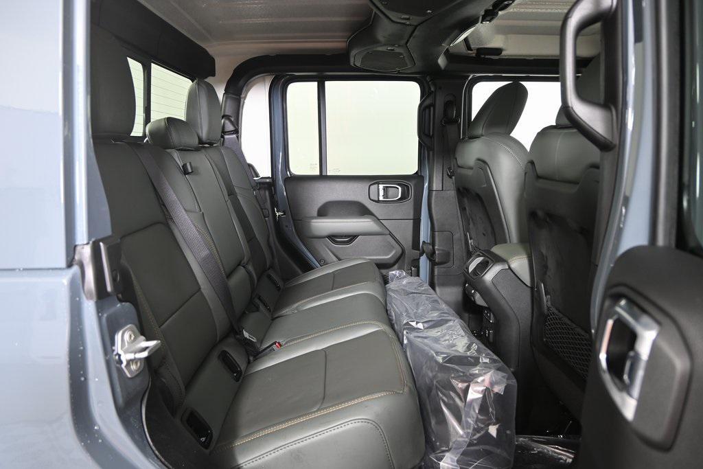 new 2026 Jeep Gladiator car, priced at $54,399