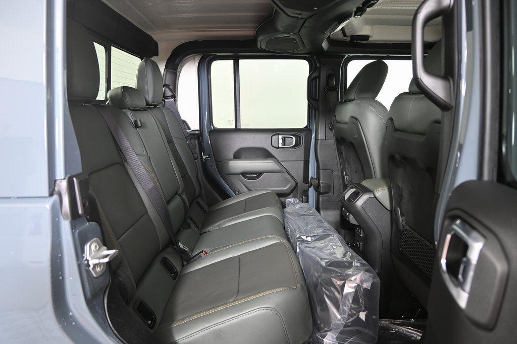 new 2026 Jeep Gladiator car, priced at $47,399