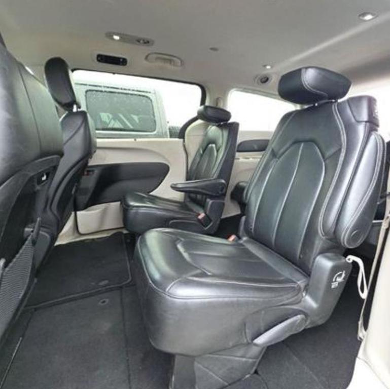 used 2023 Chrysler Pacifica car, priced at $25,999