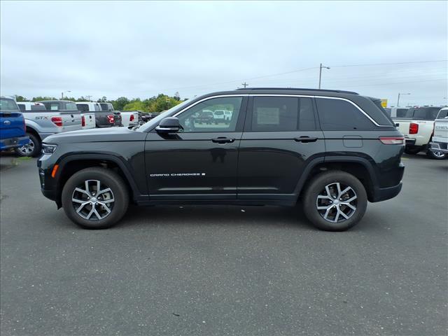 used 2024 Jeep Grand Cherokee car, priced at $41,679