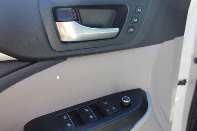used 2017 Toyota Highlander car, priced at $19,999
