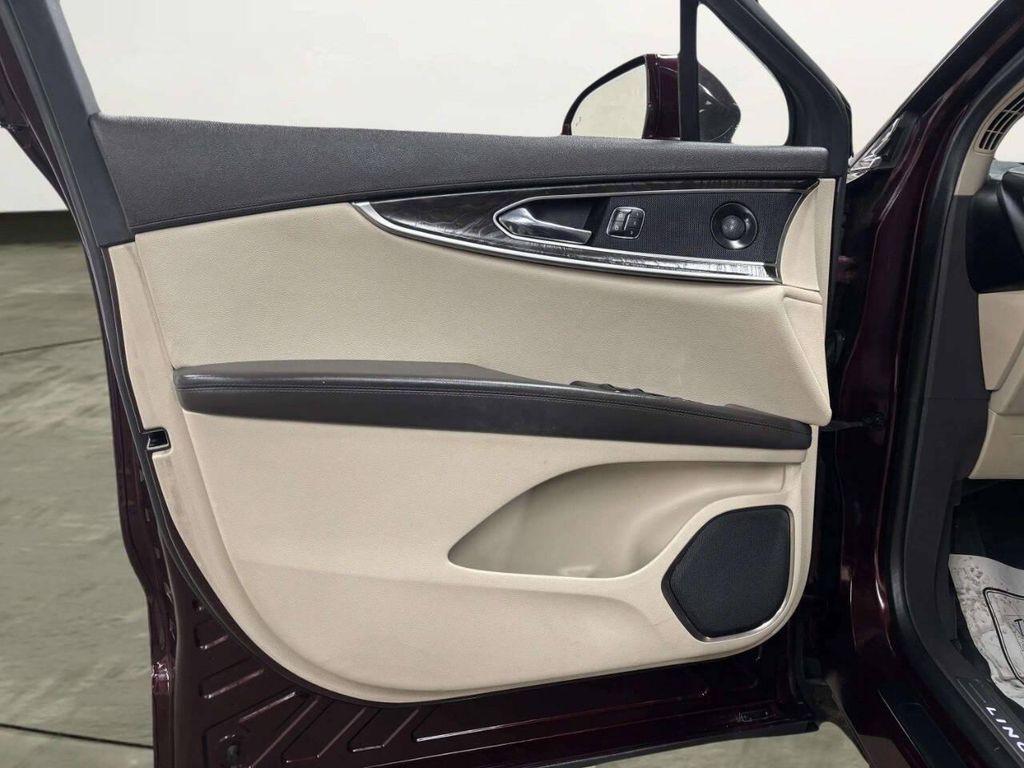 used 2019 Lincoln Nautilus car, priced at $19,999