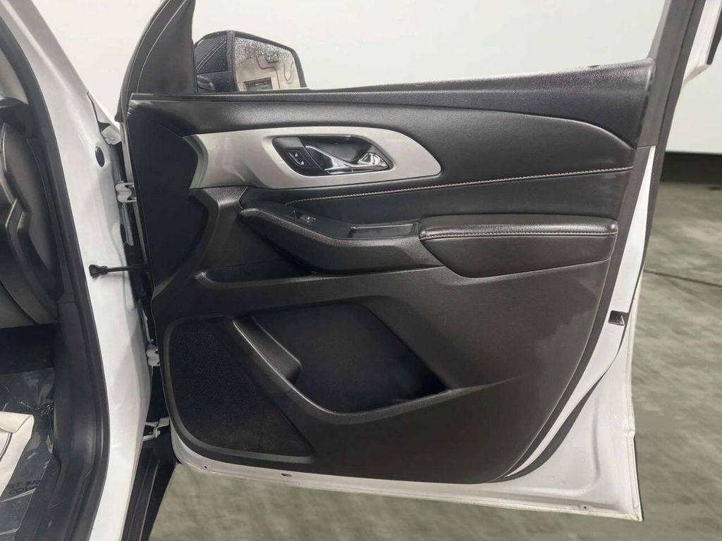 used 2021 Chevrolet Traverse car, priced at $17,999
