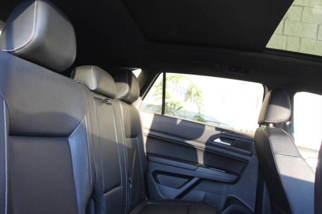used 2020 Volkswagen Atlas Cross Sport car, priced at $21,999