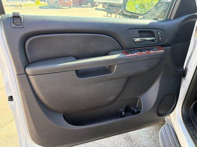 used 2014 Chevrolet Suburban car, priced at $11,963