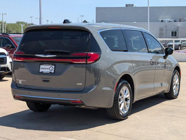 new 2024 Chrysler Pacifica car