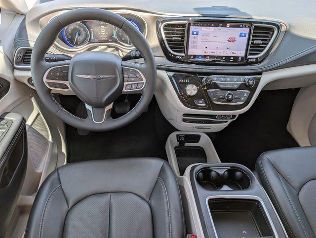 new 2024 Chrysler Pacifica car
