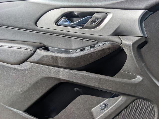 used 2022 Chevrolet Traverse car, priced at $28,600