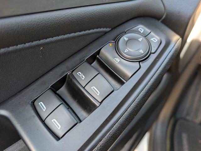 used 2022 Chevrolet Traverse car, priced at $28,600