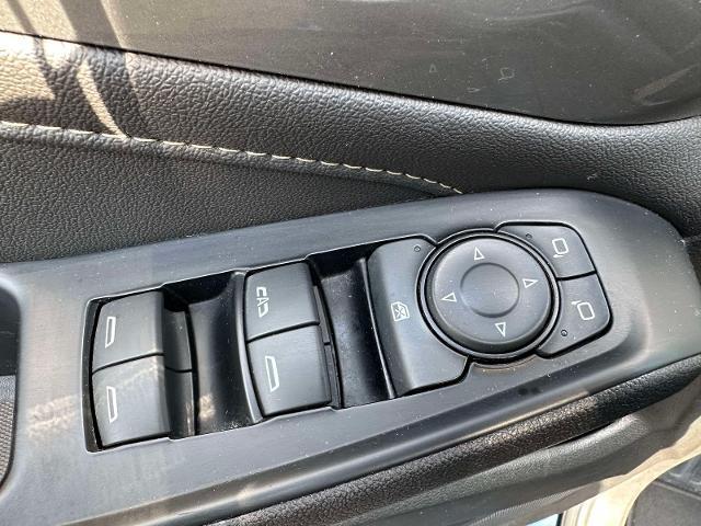 used 2023 Chevrolet Traverse car, priced at $29,998