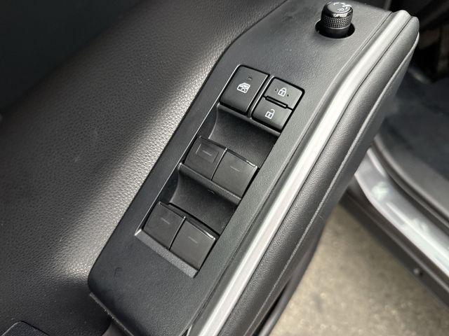 used 2021 Toyota Highlander car, priced at $30,688