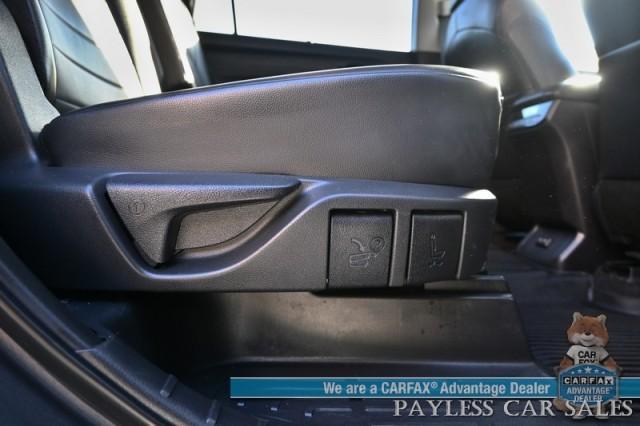 used 2024 Toyota Highlander car, priced at $39,995
