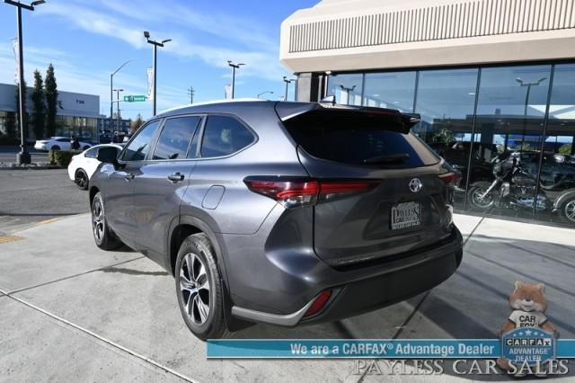 used 2024 Toyota Highlander car, priced at $39,995