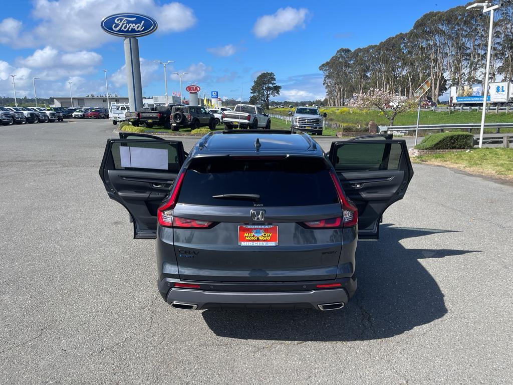 new 2026 Honda CR-V Hybrid car, priced at $41,996