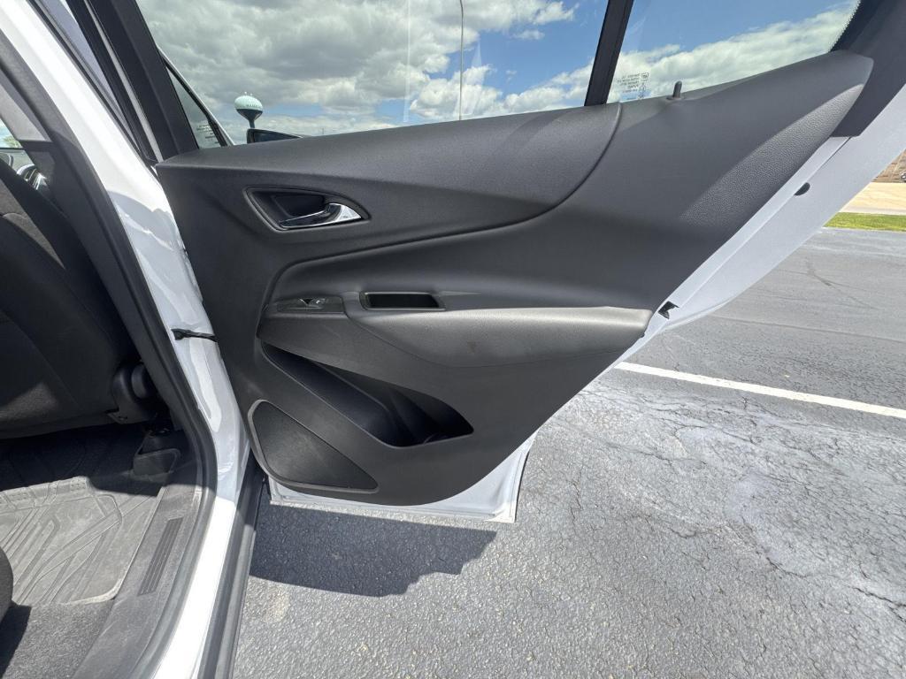 used 2024 Chevrolet Equinox car, priced at $25,407