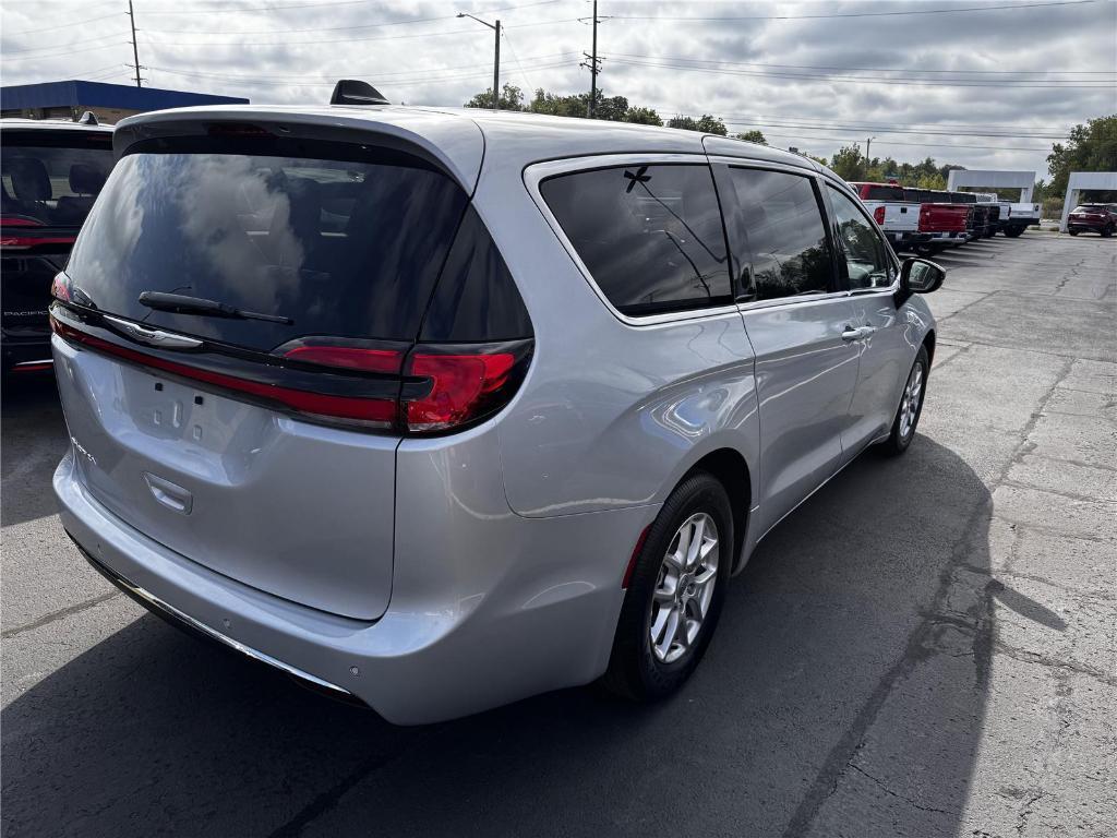 used 2024 Chrysler Pacifica car, priced at $28,907