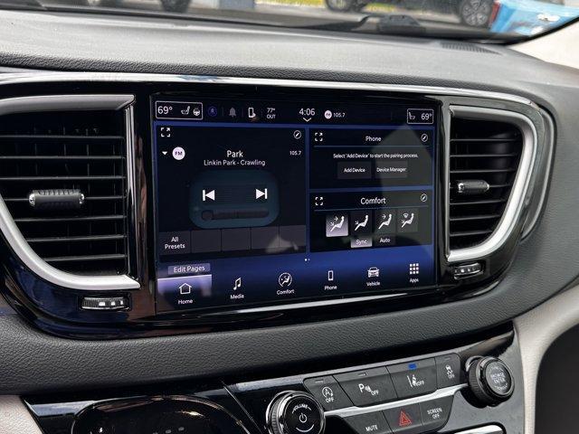 used 2024 Chrysler Pacifica car, priced at $29,995