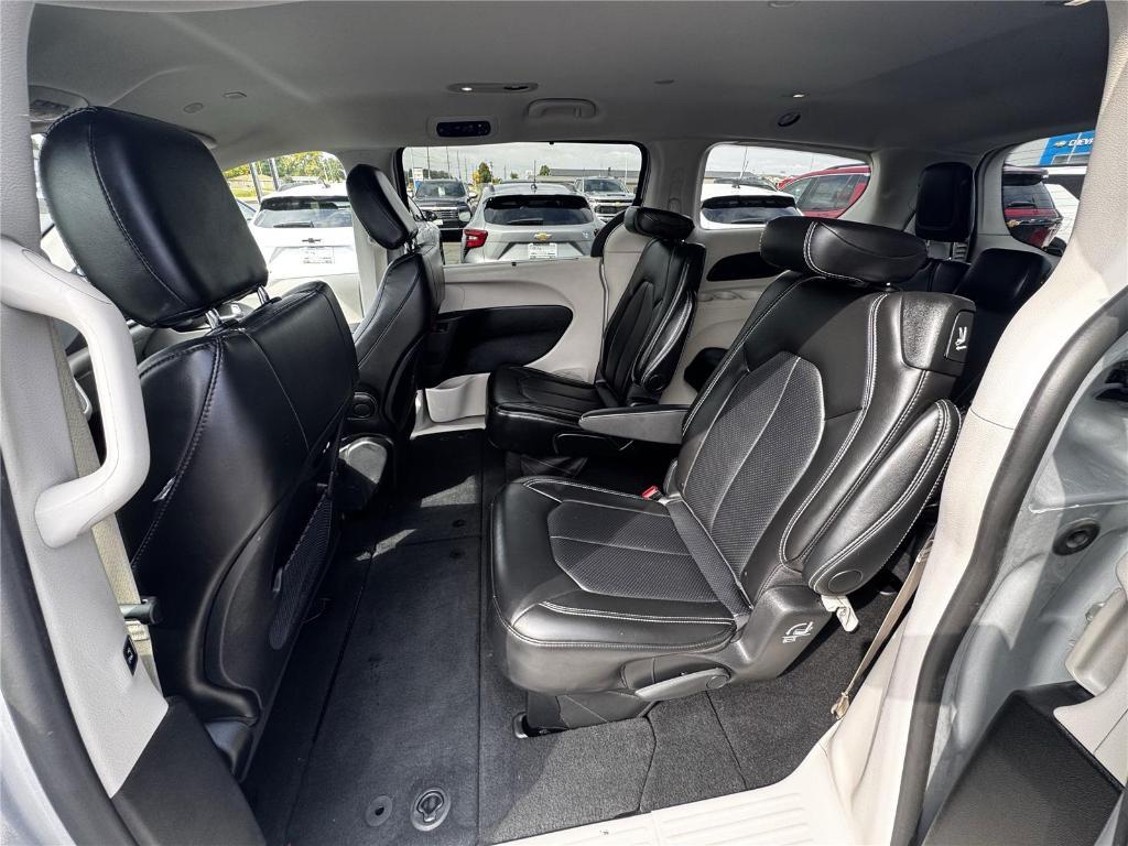 used 2024 Chrysler Pacifica car, priced at $28,907