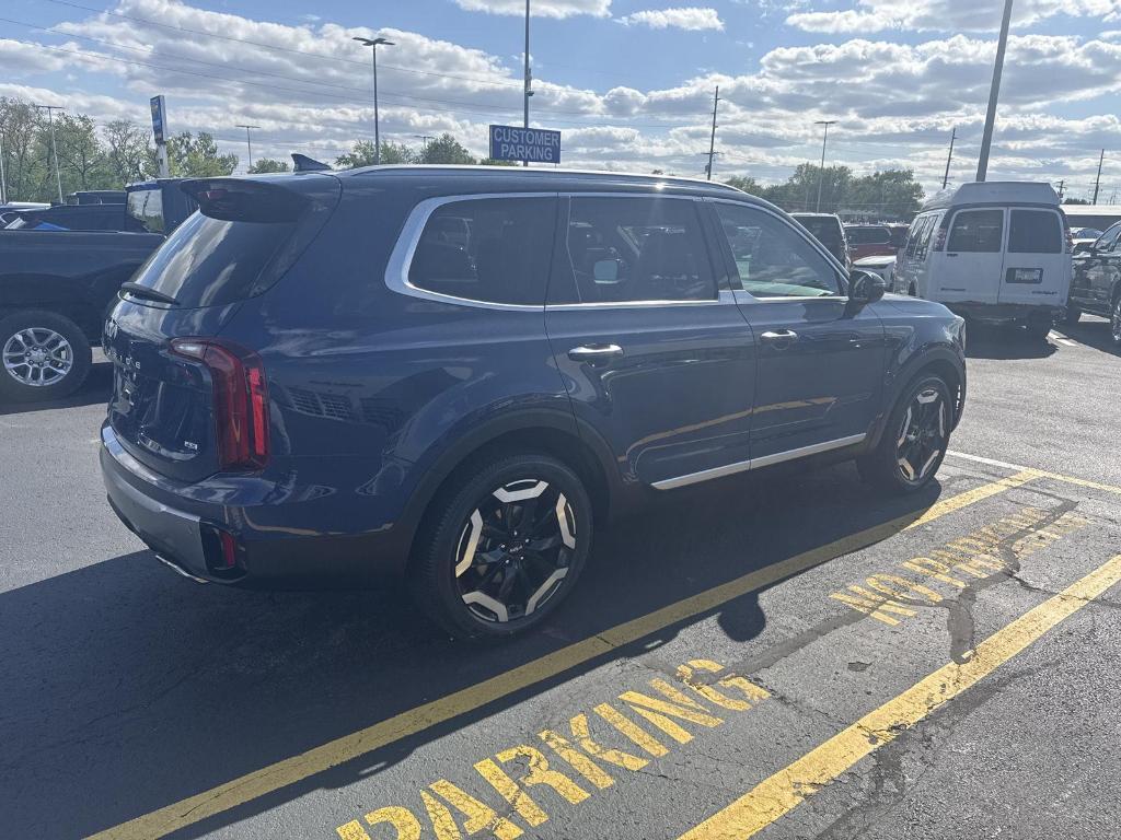 used 2025 Kia Telluride car, priced at $35,407