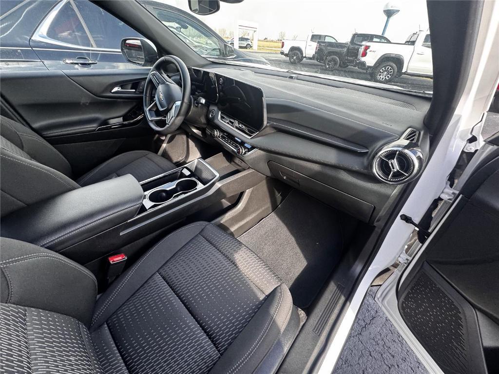used 2025 Chevrolet Equinox car, priced at $24,407