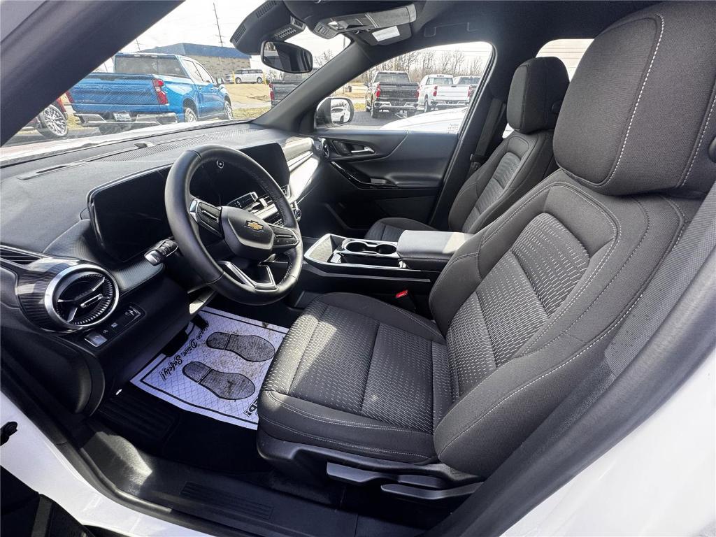 used 2025 Chevrolet Equinox car, priced at $24,407