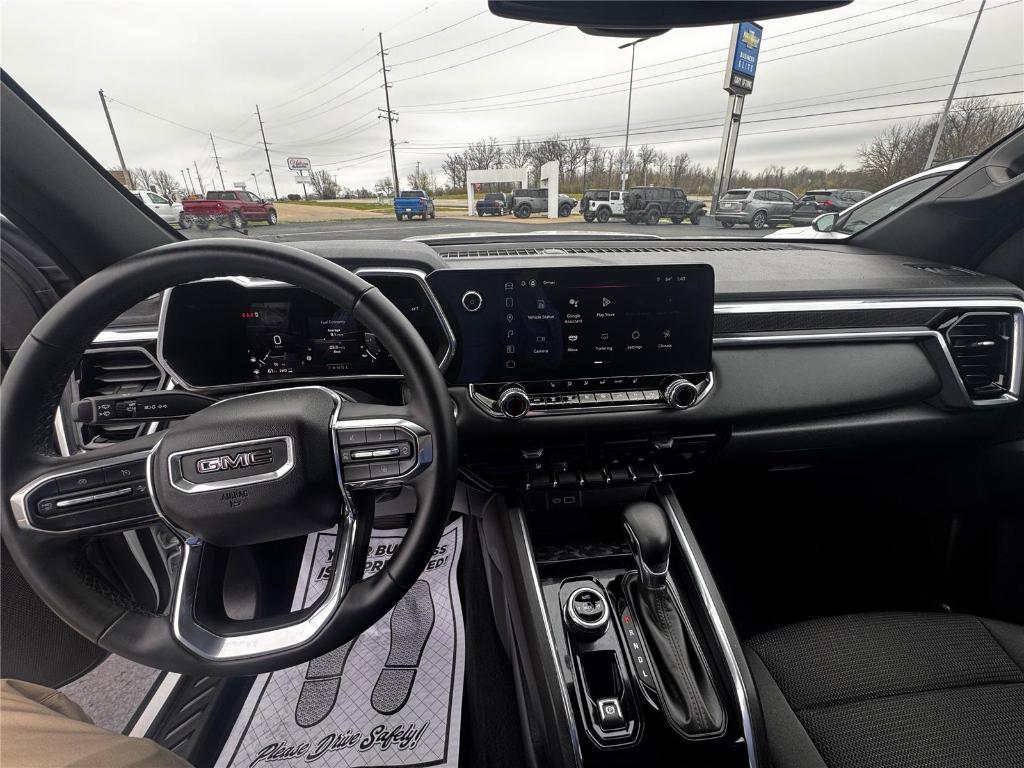 used 2024 GMC Canyon car, priced at $39,007