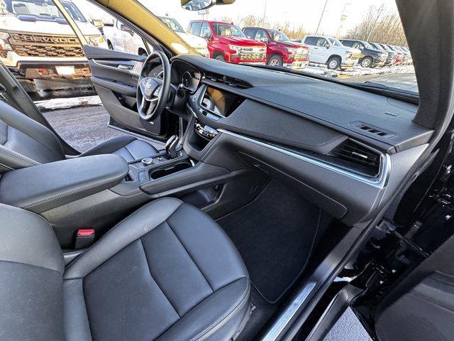 used 2025 Cadillac XT5 car, priced at $44,495