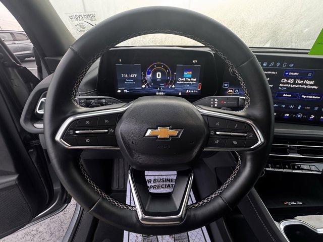 used 2025 Chevrolet Traverse car, priced at $35,275