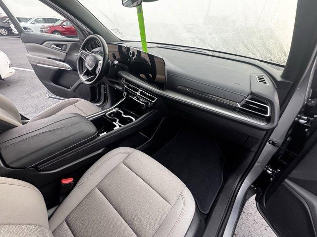 used 2025 Chevrolet Traverse car, priced at $35,275