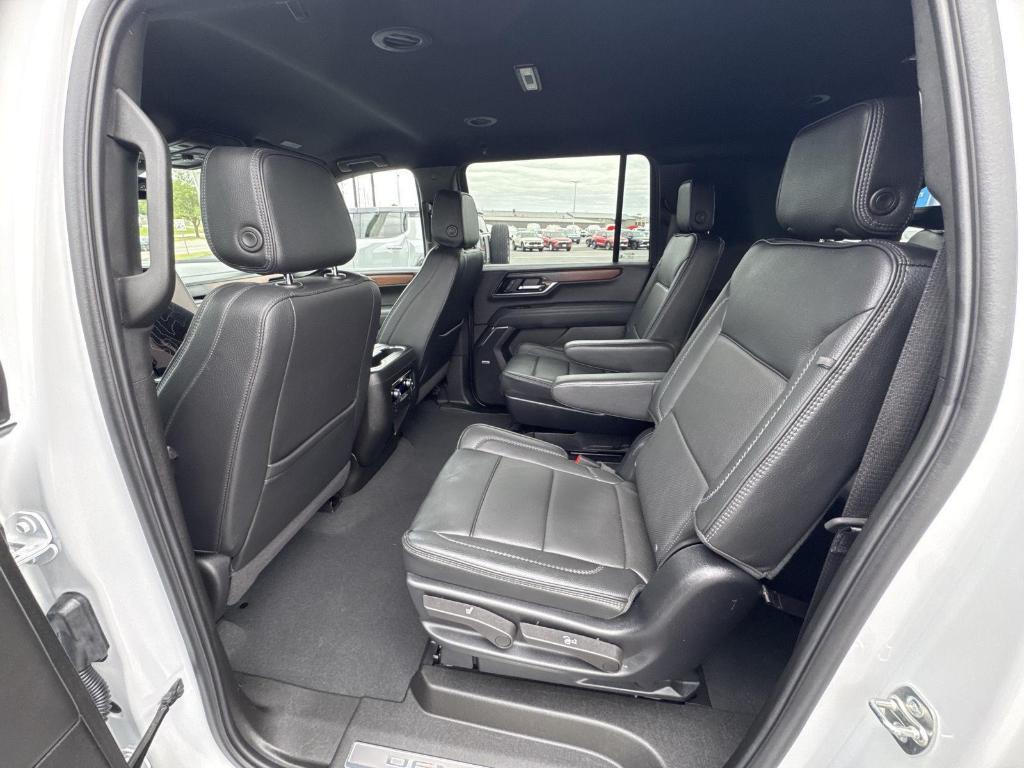 used 2025 GMC Yukon XL car, priced at $69,807