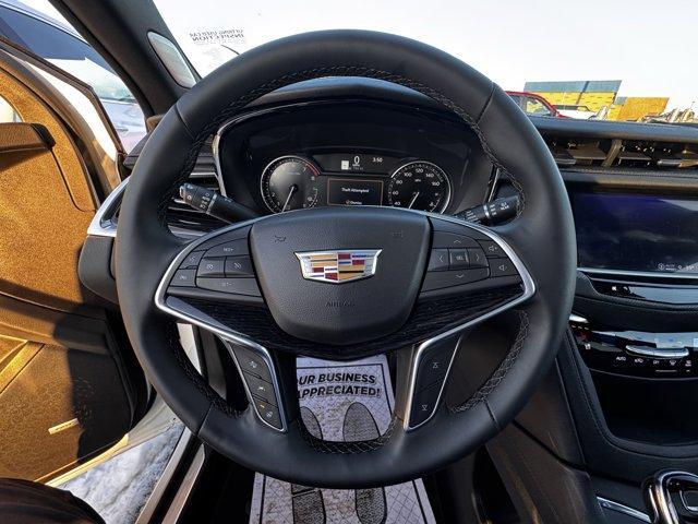 used 2025 Cadillac XT5 car, priced at $44,495