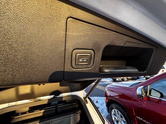 used 2025 Cadillac XT5 car, priced at $44,495