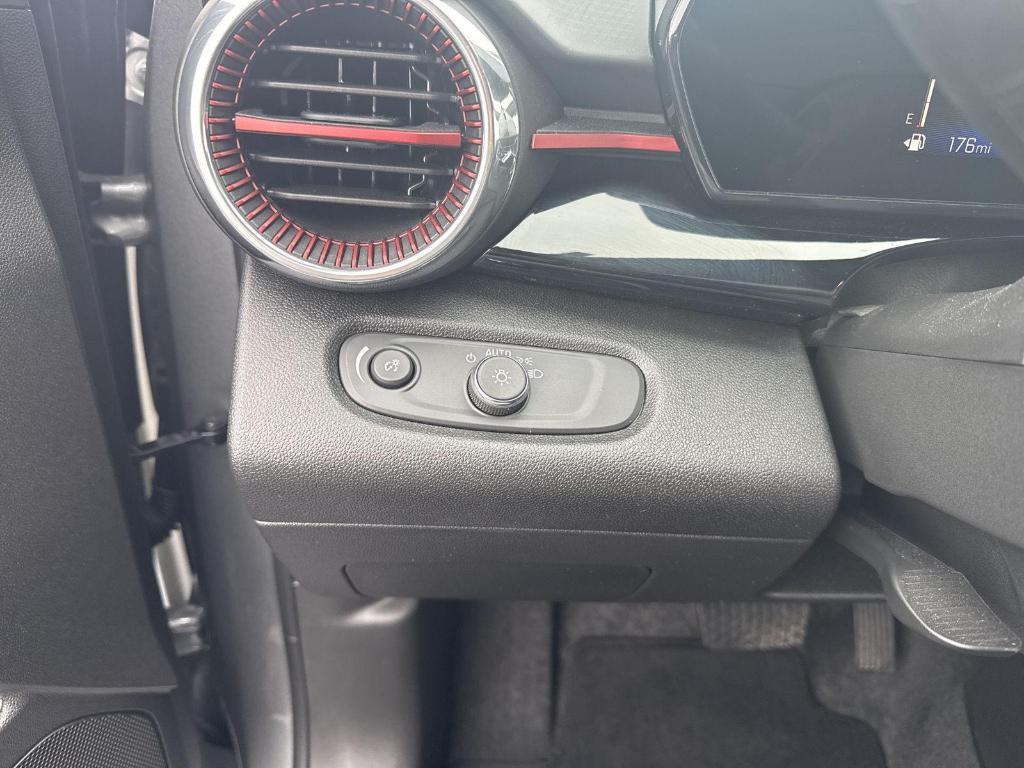 used 2025 Chevrolet Trax car, priced at $26,107